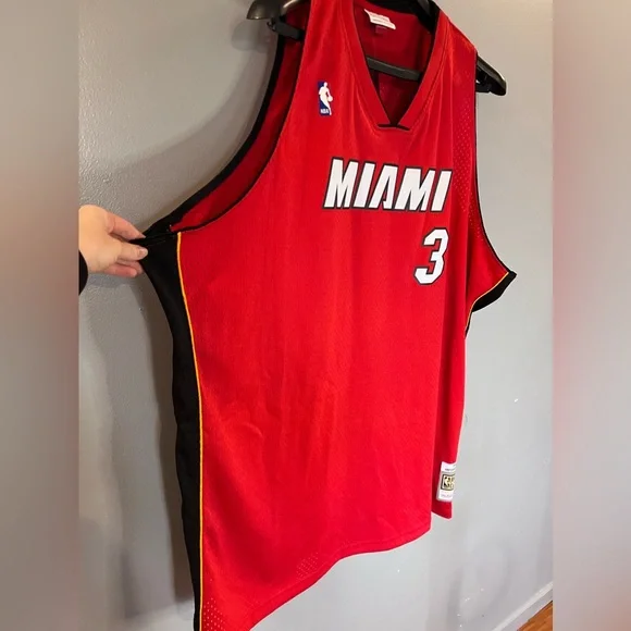 Dwyane Wade Miami Heat Red Hardwood Classic Soul Swingman Player Jersey RARE